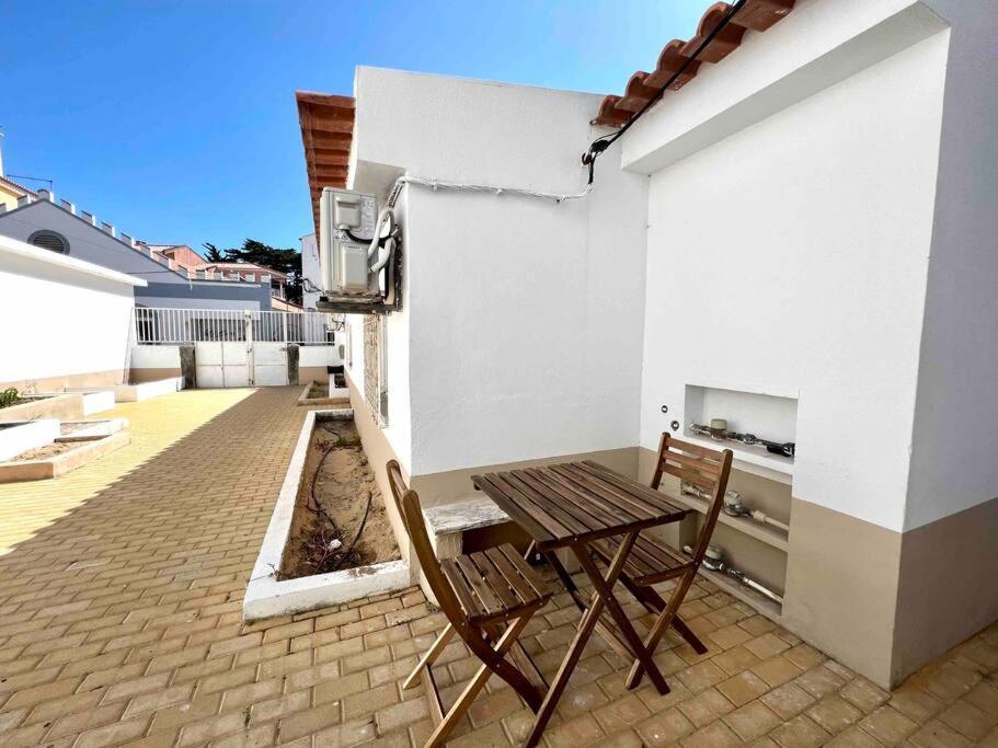 Studio In Estoril Near Beach Walk In 3 Min Exterior photo